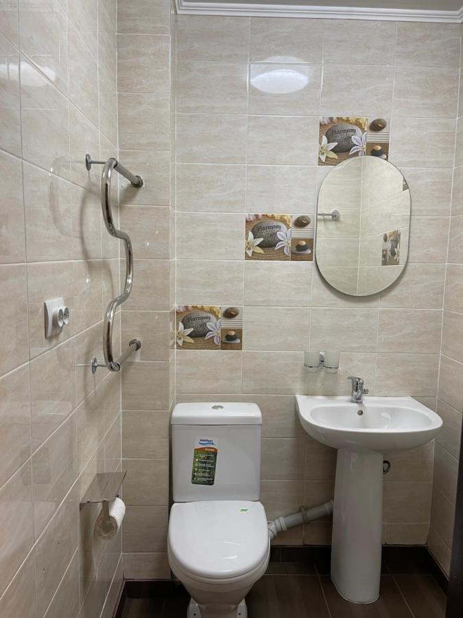 Fam_House Hotel Biskek Kültér fotó