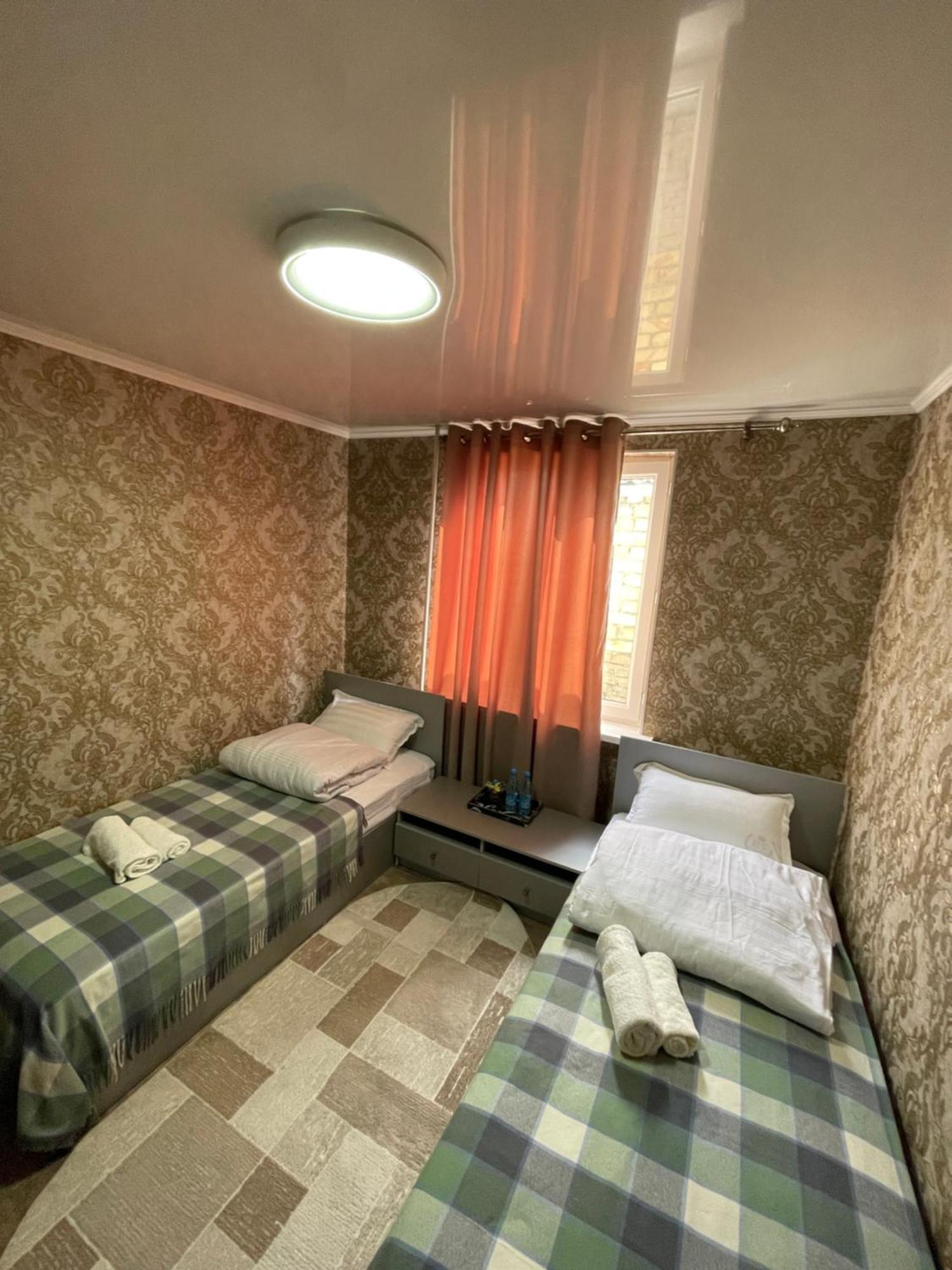 Fam_House Hotel Biskek Kültér fotó