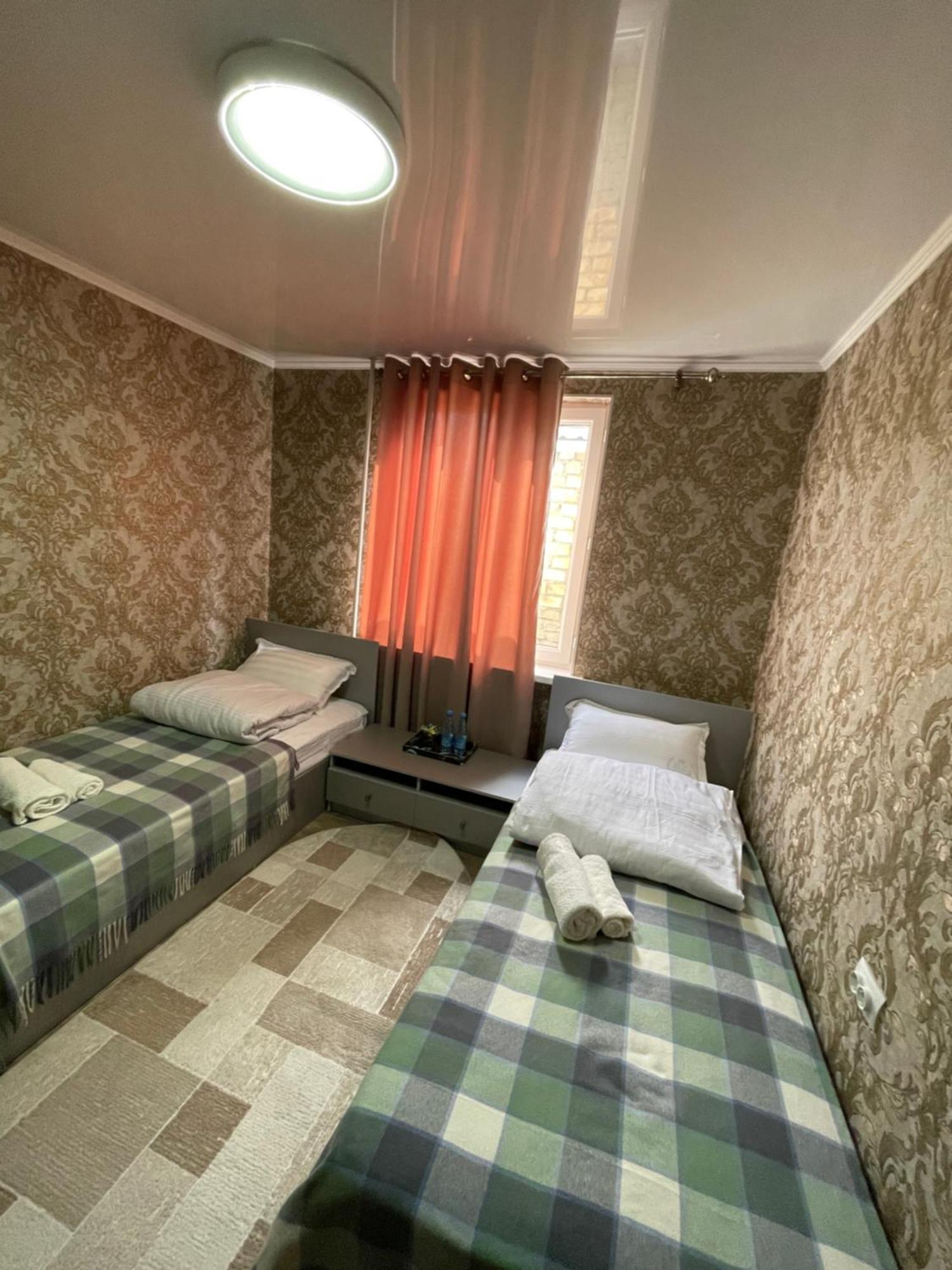 Fam_House Hotel Biskek Kültér fotó